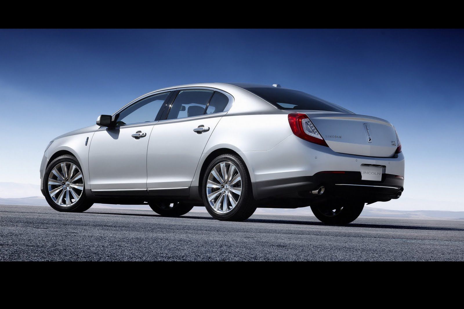 Lincoln MKS