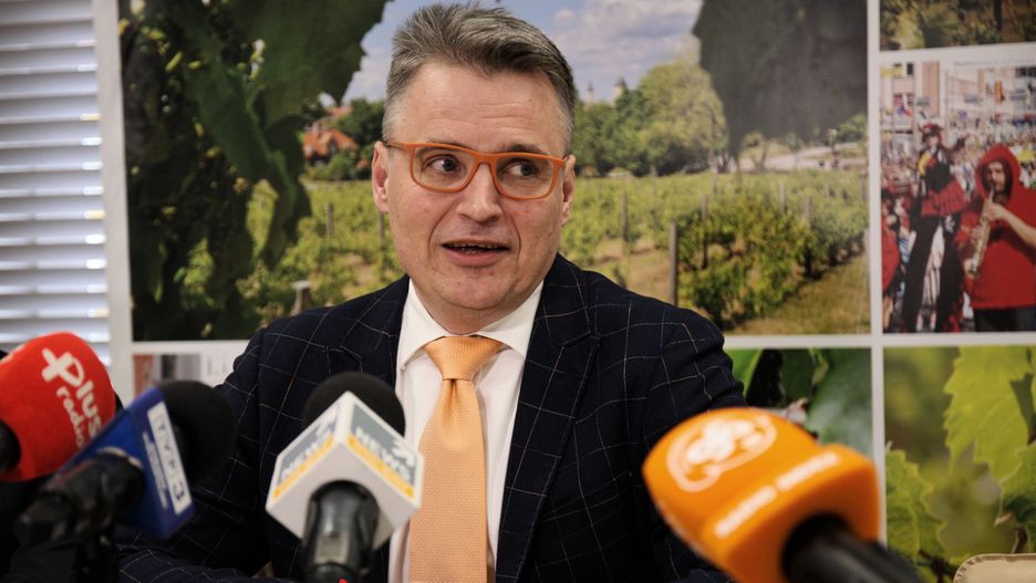 Koronawirus w Polsce. Prezydent Zielonej Góry zakażony. Wcześniej pisał o "koronaściemie"