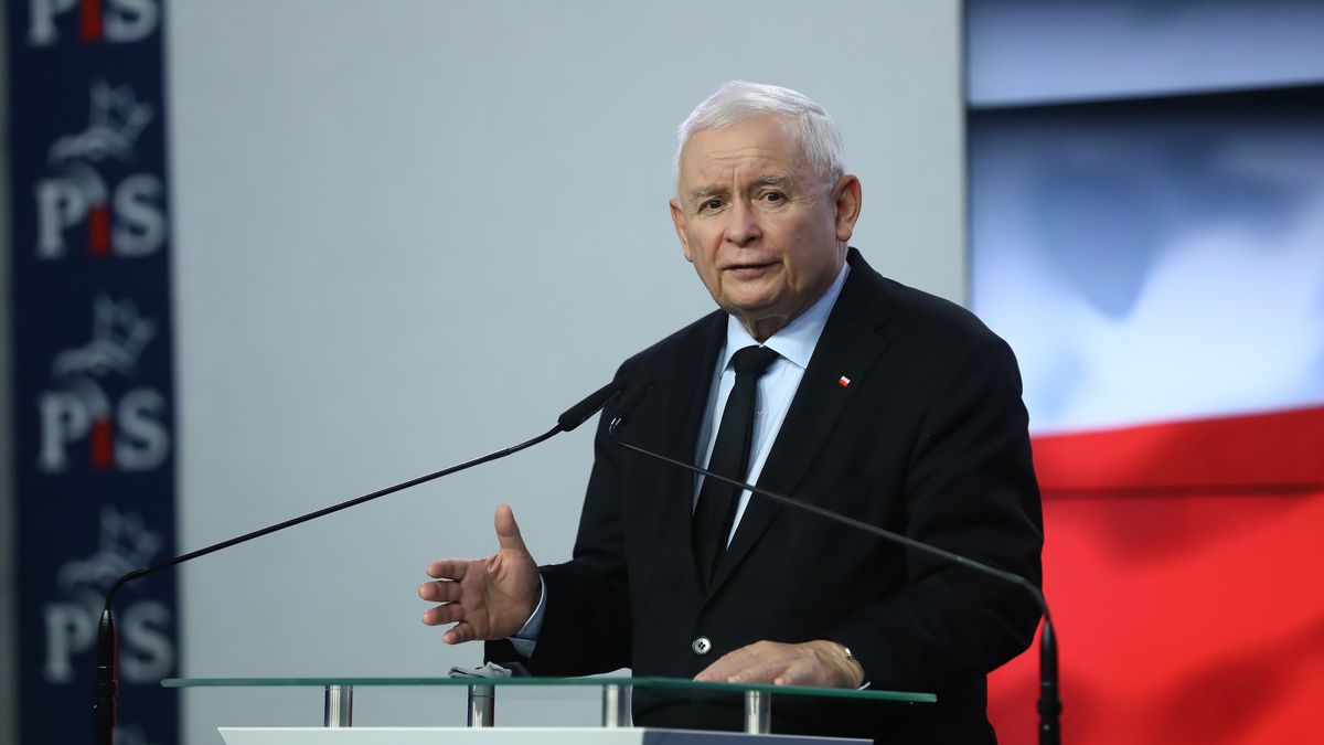 Jaros�aw Kaczy�skiRafa� GuzNowogrodzka, partia partii, PiS, polityk polityka, prezes, siedziba, klub parlamentarny, OdNowa, wsp�lny start w wyborach, wsp�praca