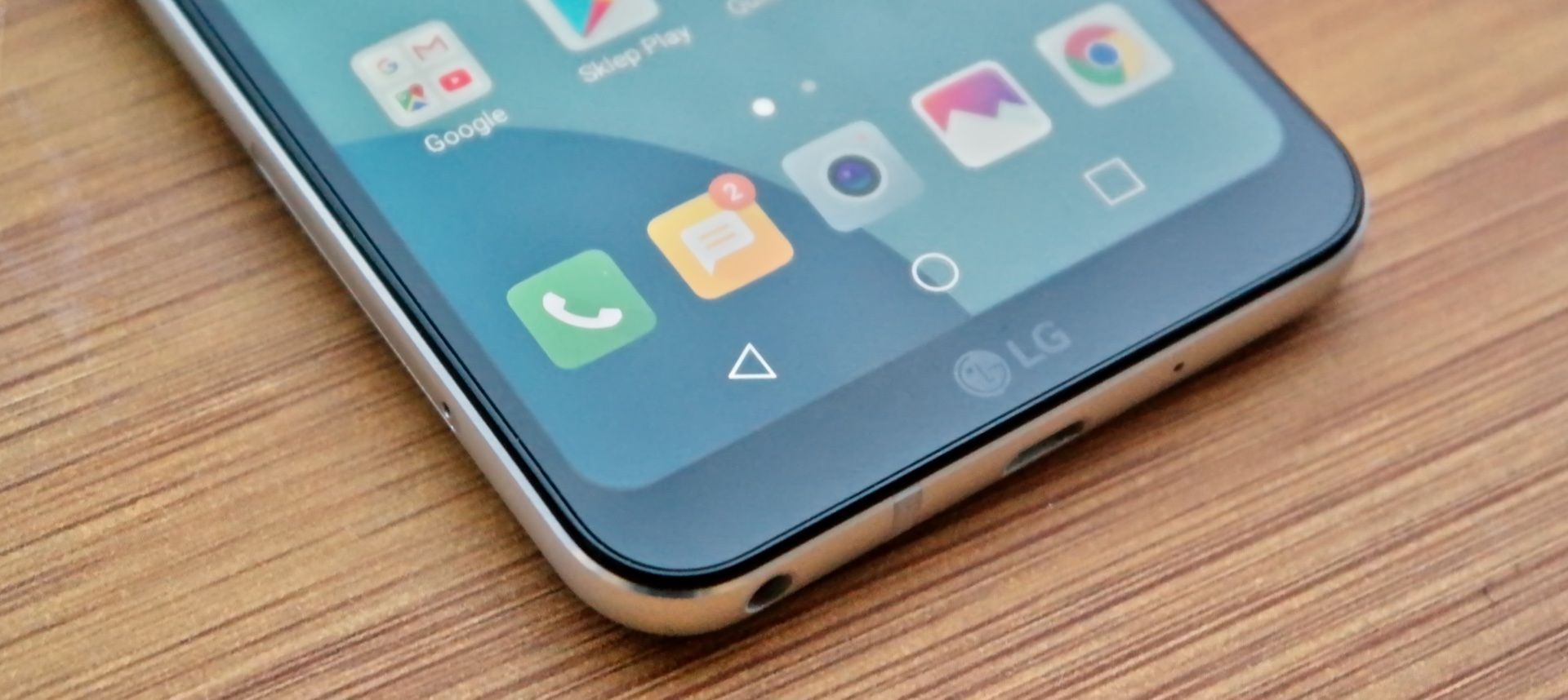LG Q6 - czy warto go kupić po spadku ceny? [TEST] 1