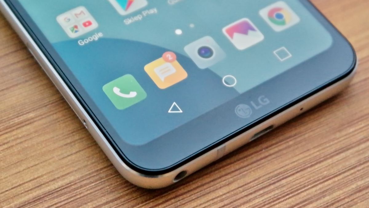 LG Q6 - czy warto go kupić po spadku ceny? [TEST] 1