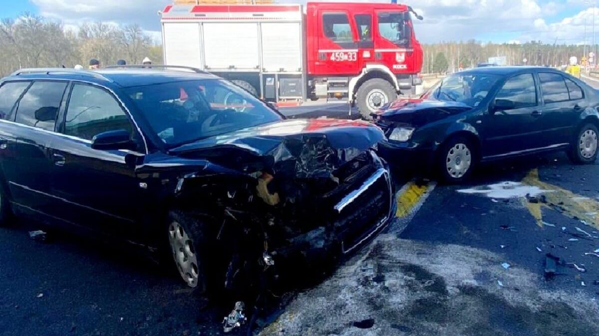 Kierowca Audi wymusił pierwszeństwo na obwodnicy Kocka