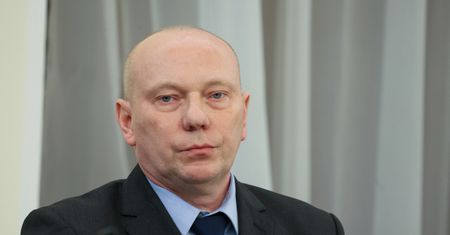 Były szef SKW zatrzymany na lotnisku. Miał lecieć na wakacje