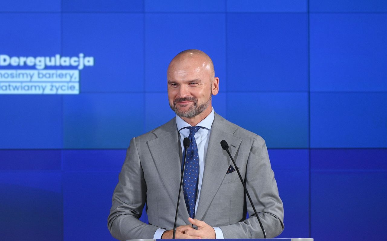 InPost się zbroi. Przejmuje hiszpańską firmę kurierską