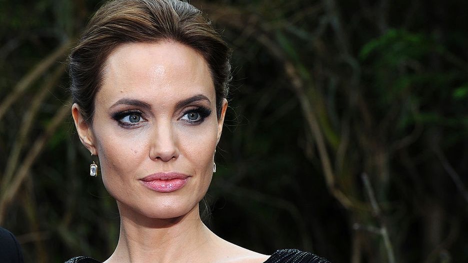 Angelina Jolie nie daje spokoju sąsiadom