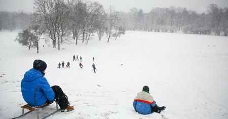 Bytom. Około 100 osób na "zamkniętym" stoku. Interweniowała policja