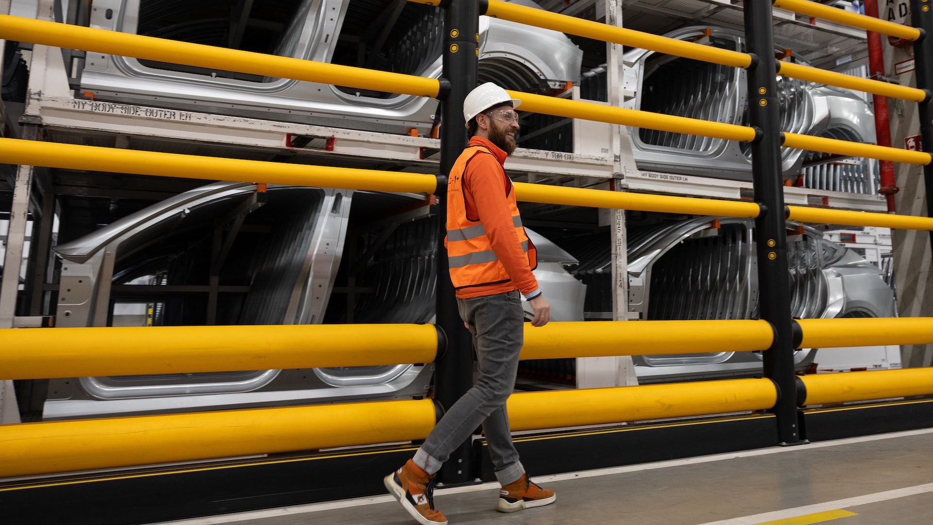 Autor tekstu w Tesla Gigafactory Berlin-Brandenburg