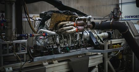 Silnik Astona Martina Valkyrie to poezja. Ma 1000 KM i kręci się do 11 100 obr./min
