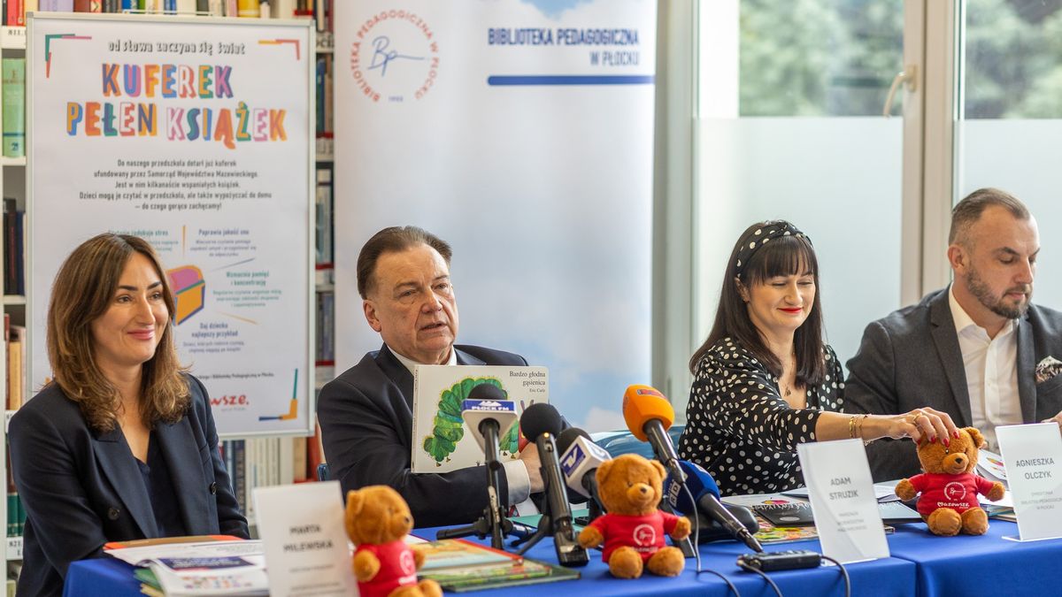 Kuferek pełen książek