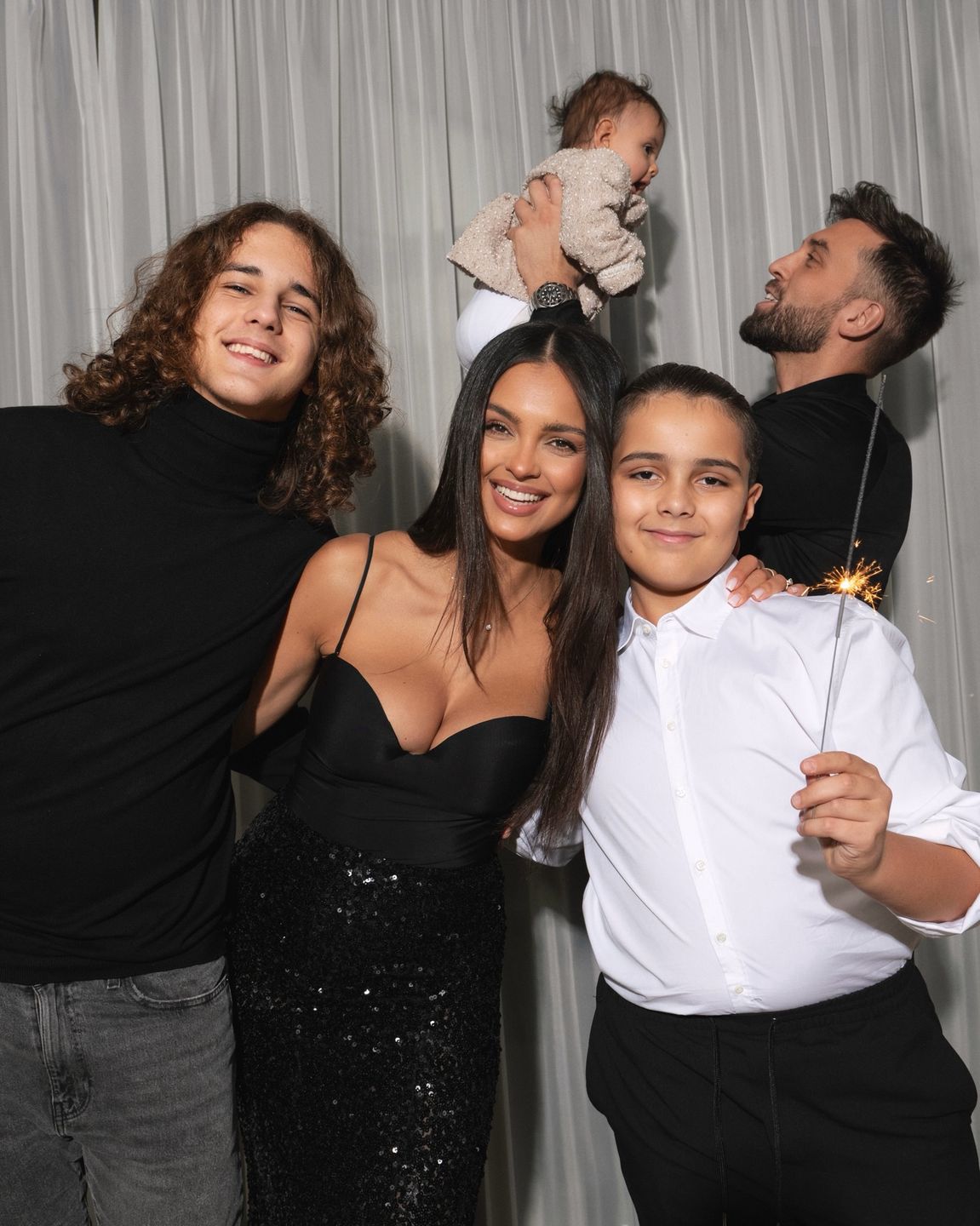 Klaudia El Dursi z rodziną