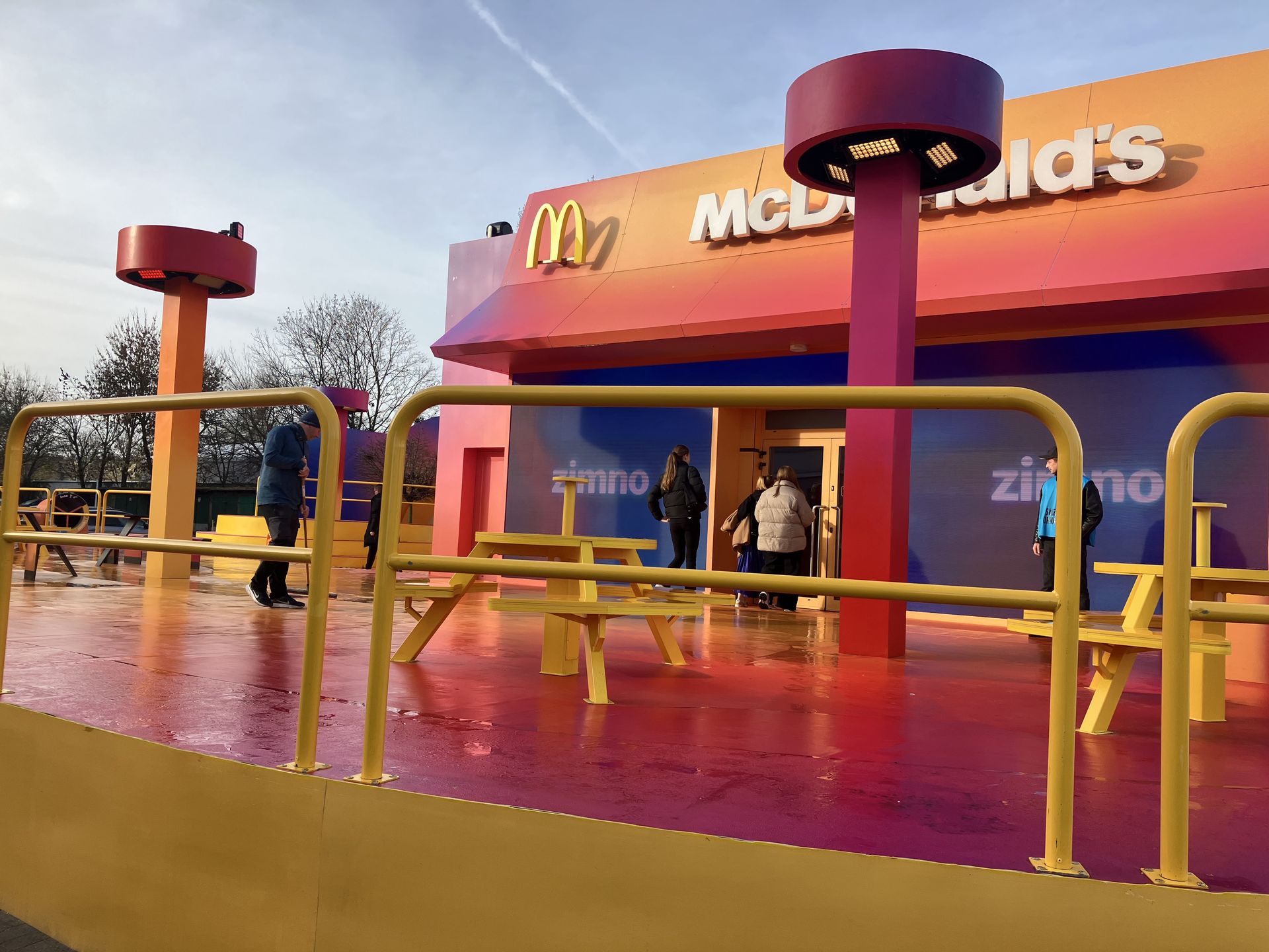 Mc'Donalds w Poznaniu przy ulicy Hetmańskiej