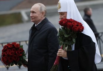 Rosyjskie relikwie ruszyły na wojnę. Do żołnierzy na froncie trafiły szczątki księcia