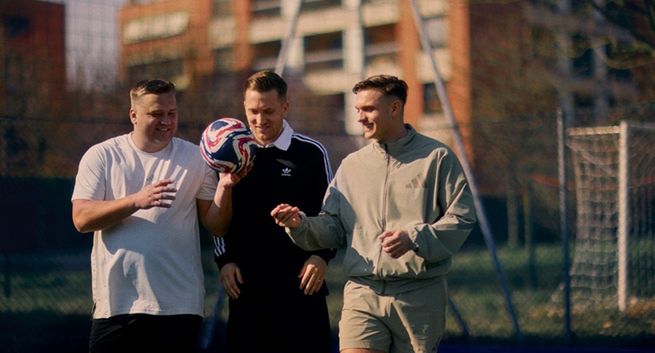 Braterska więź motywem nowej kampanii marki Adidas