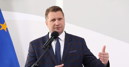 Nerwowy Czarnek na konferencji. Zaczął wszystko wyciągać