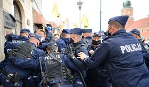 Strajk przedsiębiorców. Rzecznik KSP przyznaje, że policja użyła siły wobec protestujących. "Mieliśmy do czynienia z agresją"