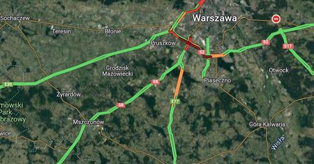 Karambol na S2. Dwa pasy jezdni były zablokowane