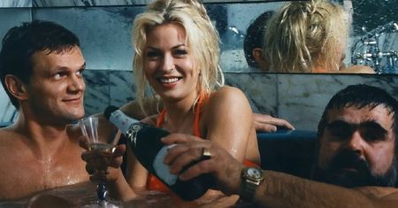 Poznalibyście ją dziś? Piękność z "Killera" 25 lat później