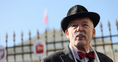 Korwin-Mikke kandyduje. Chce "zniszczyć Trzaskowskiego"