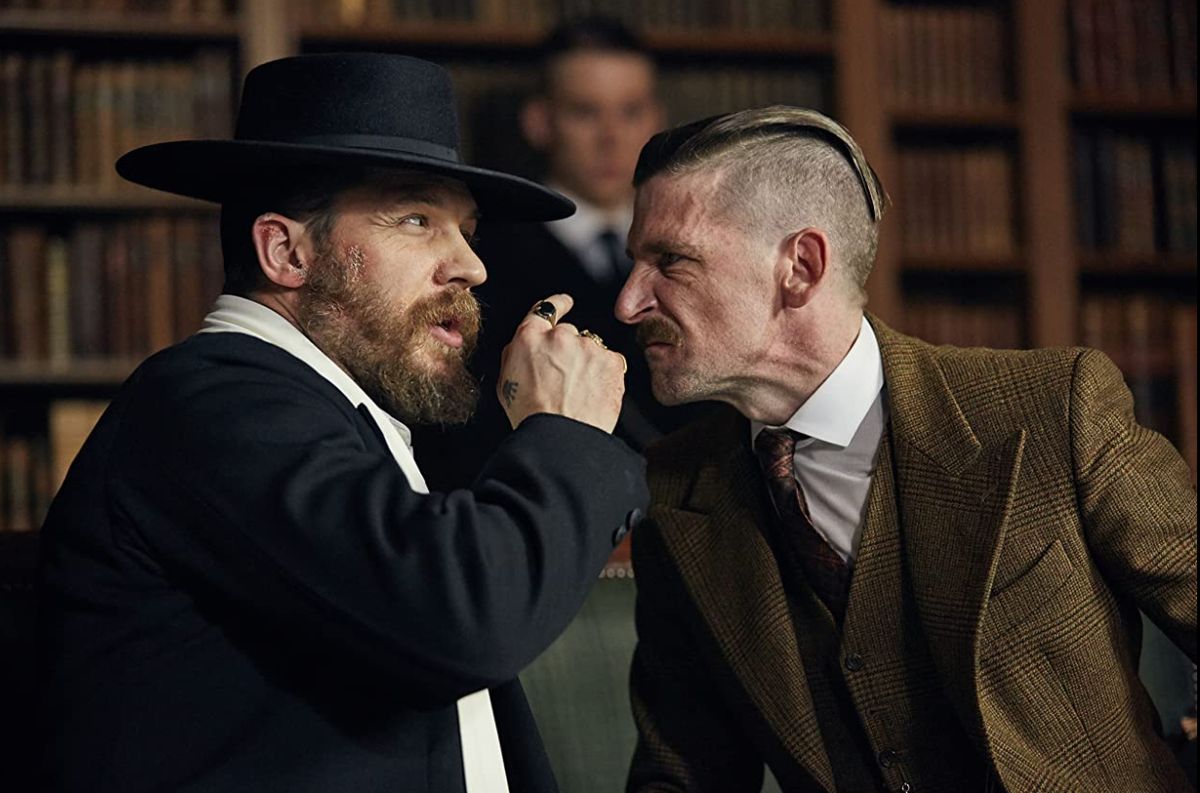 Tom Hardy i Paul Anderson w serialu "Peaky Blinders"