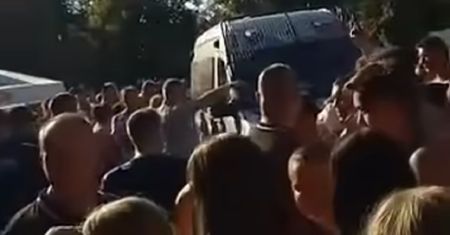 Próba samosądu na basenie w Bytomiu. "Tłum chciał ich zlinczować"