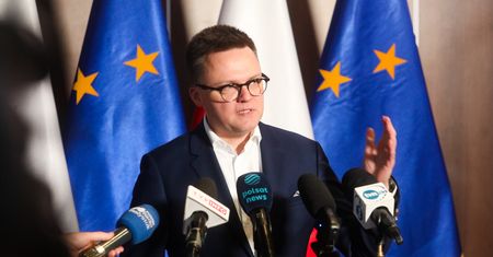 Przepychanki Morawieckiego i Hołowni. "Prestiżu to nie buduje"