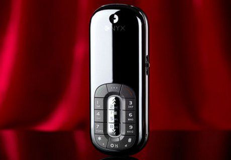 Onyx wypuścił super mały telefon Liscio 1