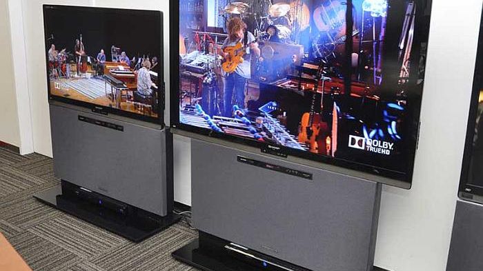 Najbrzydsza podstawka pod telewizor? 1