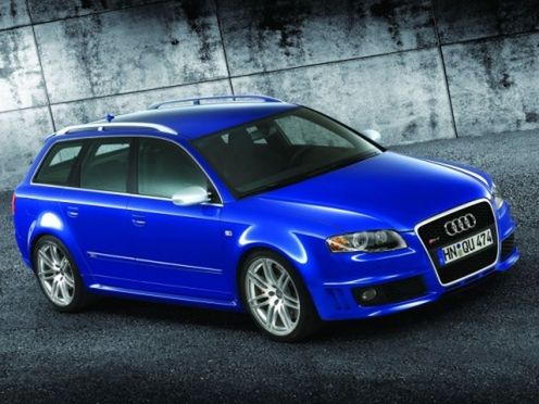 RS4 jednak w ofercie Audi!