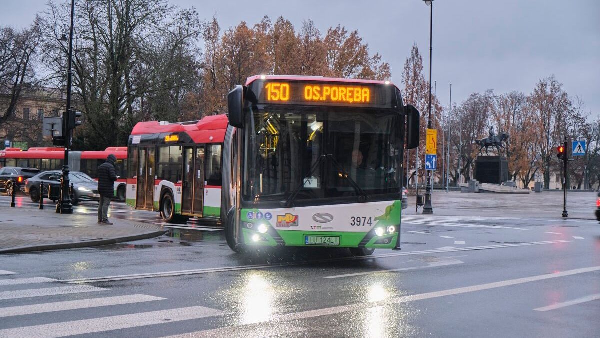 Trolejbus Solaris na linii 150