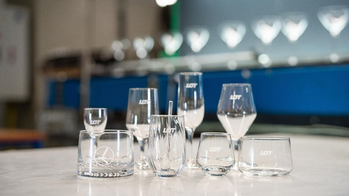 Nowa kolekcja Krosno Glass i PLL LOT