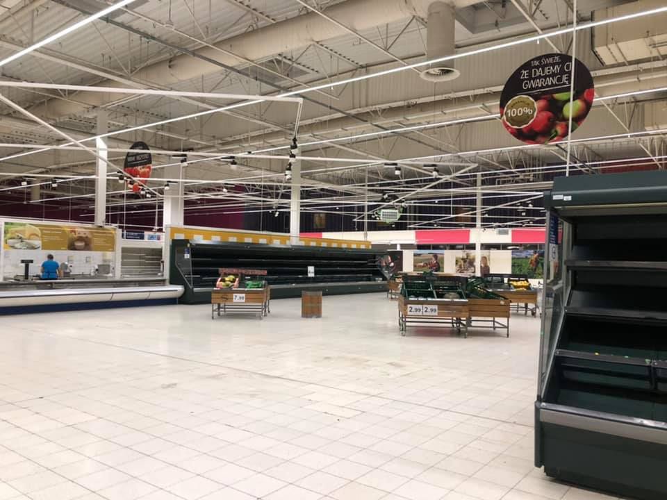 Tesco przy Połczyńskiej w Warszawie