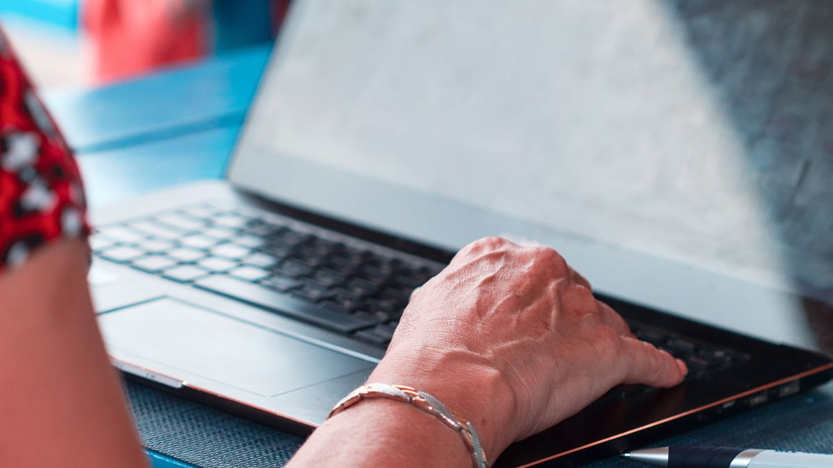 Oszustwo internetowe. Uważaj podczas korzystania z komputera