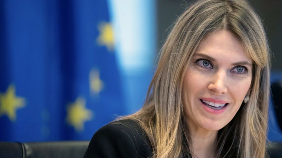 Wiceszefowa PE Eva Kaili (Socjaliści i Demokraci) została w niedzielę postawiona w stan oskarżenia i aresztowana 