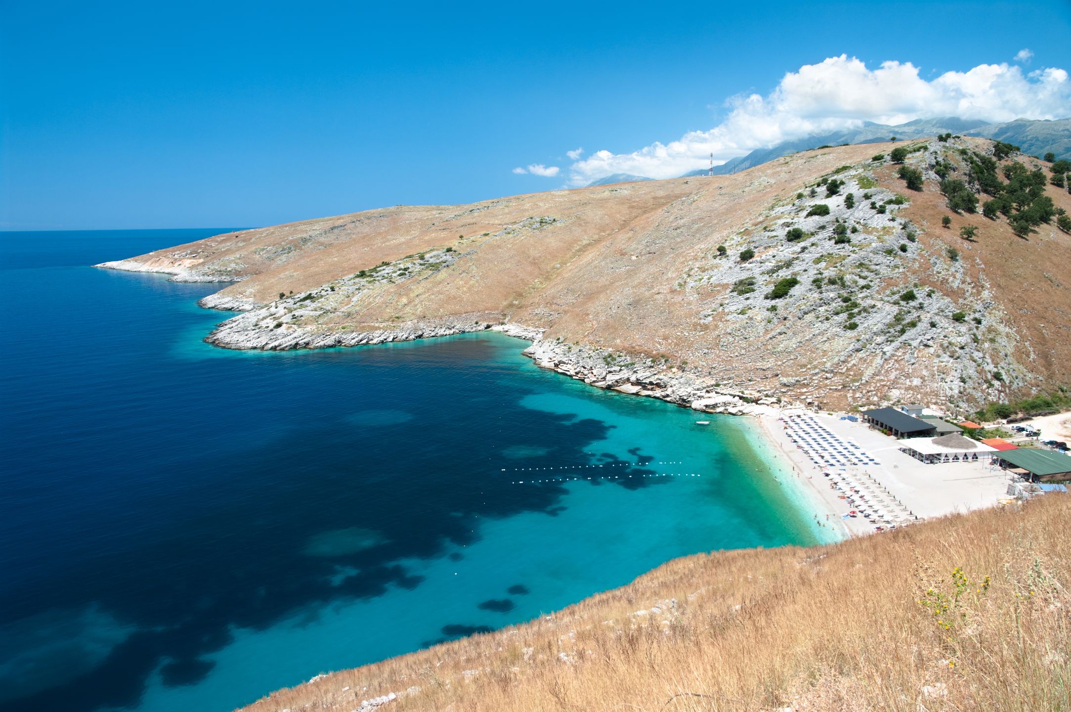 Himare zachywca boskimi zatokami