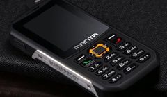 Manta TEL92413 Rocky - telefon ze wzmocnioną obudową za 249 zł (wideo)