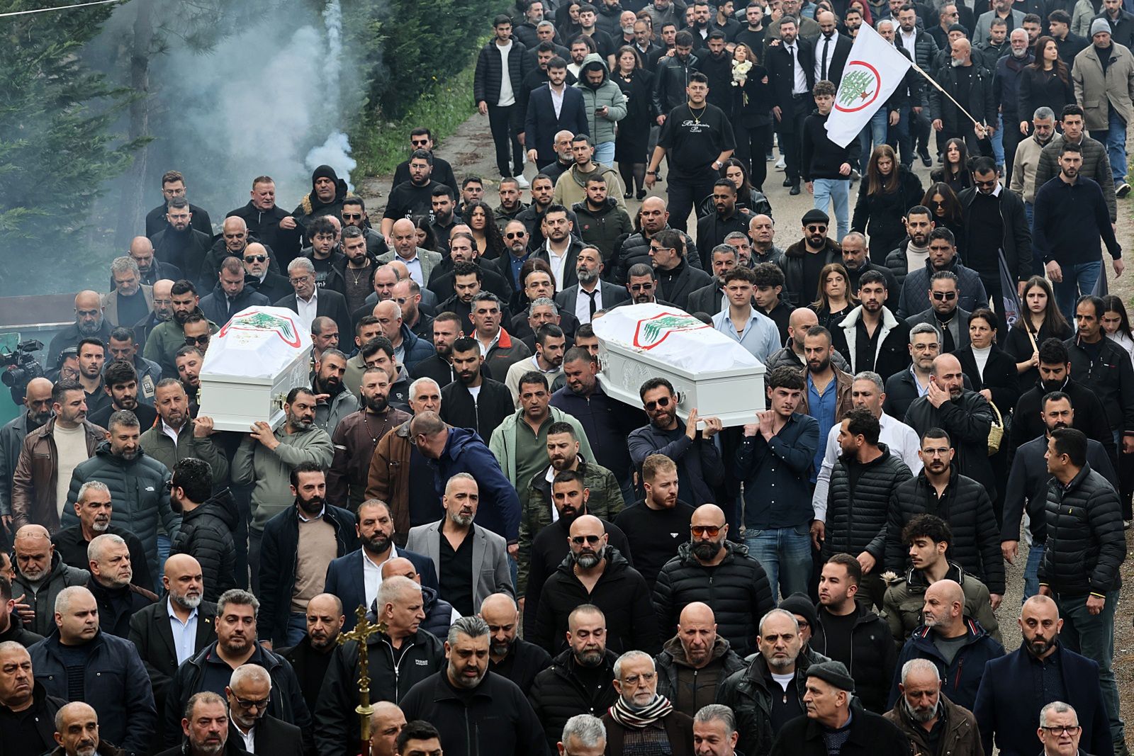 Pogrzeb libańskich bojowników i ich żon. Zginęli w atakach Izrae