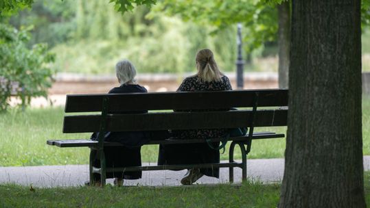 Co czwarty Warszawiak jest seniorem. Nadchodzi srebrna rewolucja?