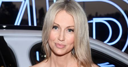Magdalena Ogórek w efektownej mini. To sukienka idealna na grudniowe imprezy