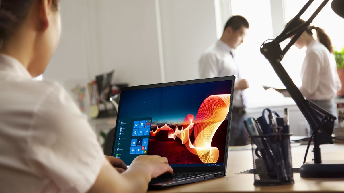 ThinkPad X1 Carbon Gen 9 Still Life