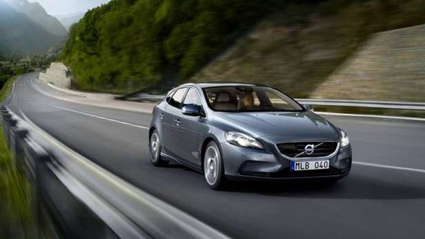 Volvo pokazało samochód z poduszkami powietrznymi dla pieszych 1