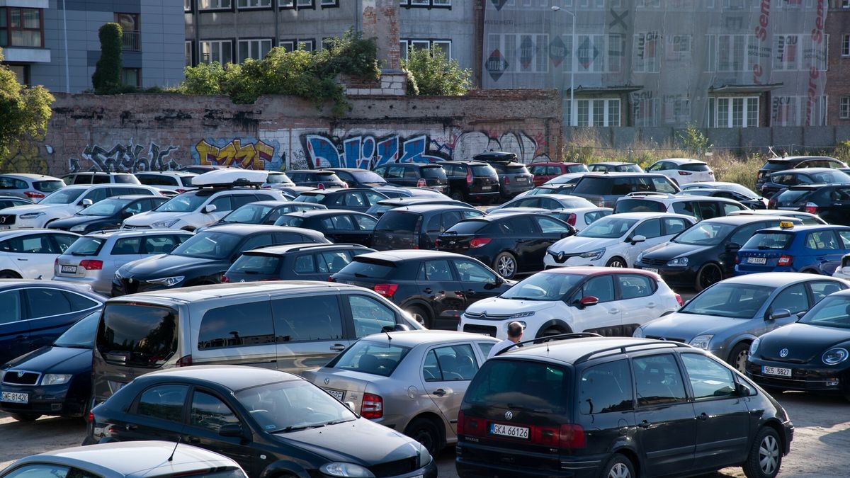 Polacy jeżdżą najstarszymi samochodami w Unii Europejskiej