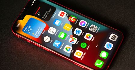 Zakup iPhone 13 to była bardzo nieprzemyślana decyzja, która okazała się słuszna. Recenzja