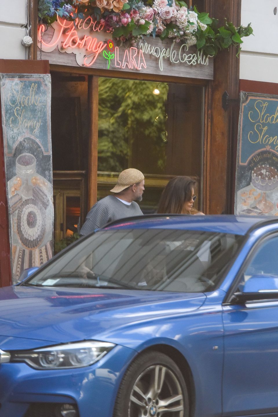 Natalia Siwiec z rodziną na mieście