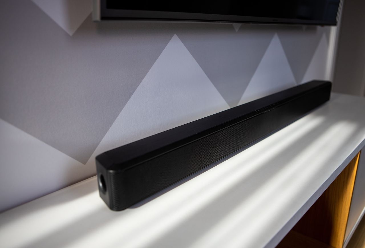 Soundbar łączy niewielkie rozmiary z mocnym brzmieniem