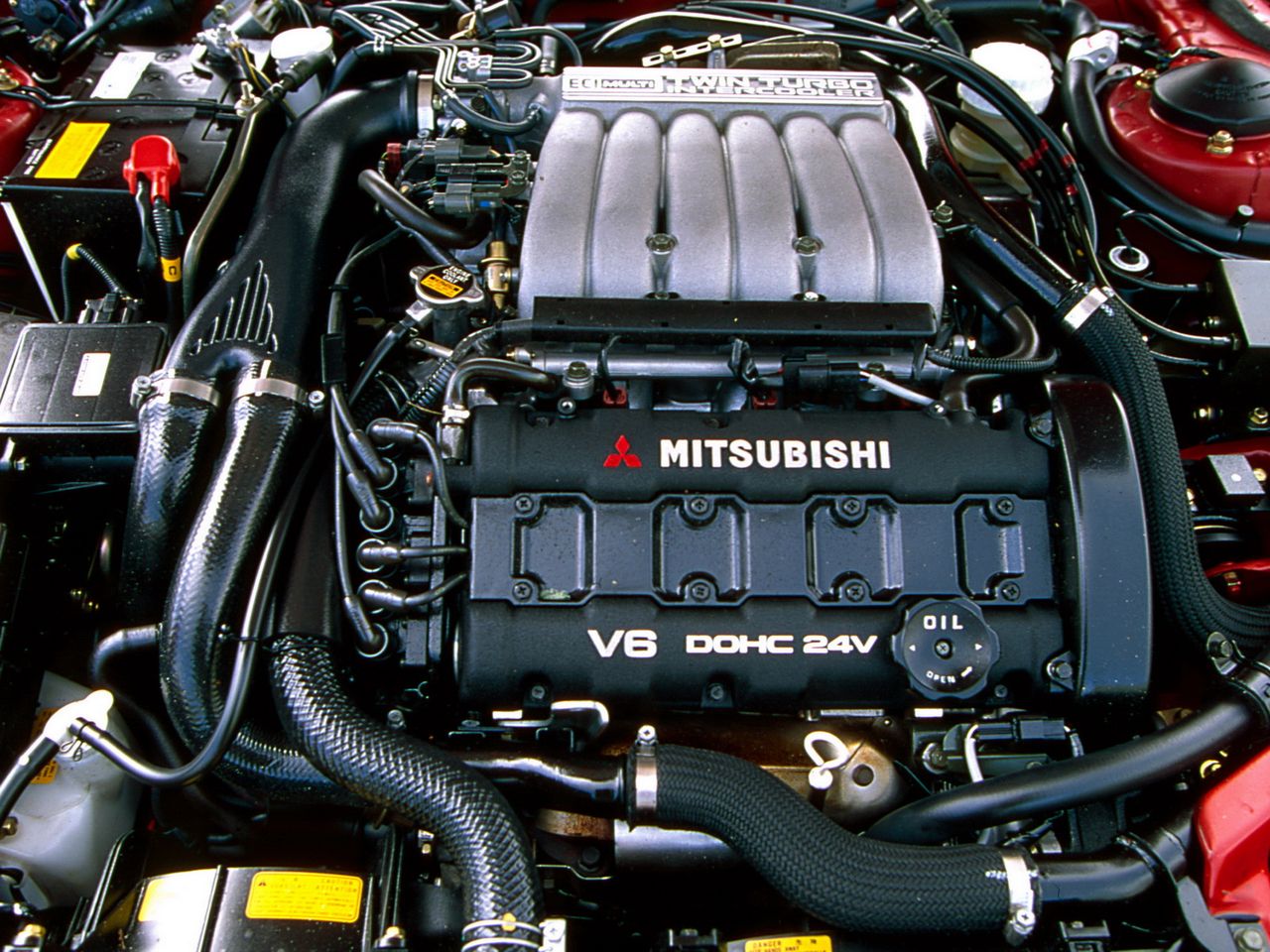 Jednostka V6 o pojemności 3,0 litra w topowej odmianie miała system twin turbo i generowała 280-320 KM. Niestety problemem stanowiła jego masa i umieszczenie poprzeczne zbyt blisko przodu, co nie pomagało w uzyskiwaniu doskonałych czasów okrążeń na torach wyścigowych.