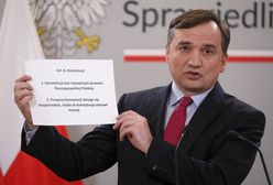 Ziobro wyszedł do dziennikarzy z kartką. "Na tym można zakończyć"