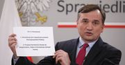 Ziobro wyszedł do dziennikarzy z kartką. "Na tym można zakończyć"