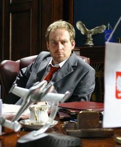 W tym serialu Polacy też przeżyli śmierć prezydenta