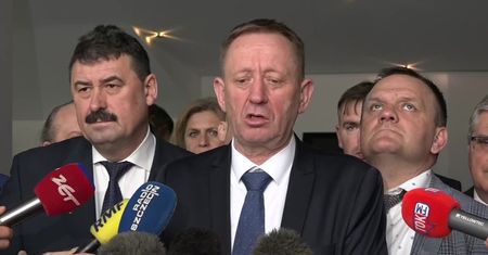 Minister Telus ogłosił “pewne porozumienie” z protestującymi w Szczecinie rolnikami