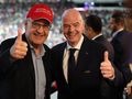 Prezydent Szwajcarii oglądał mecz z Infantino. Wszyscy mówią o jego czapce